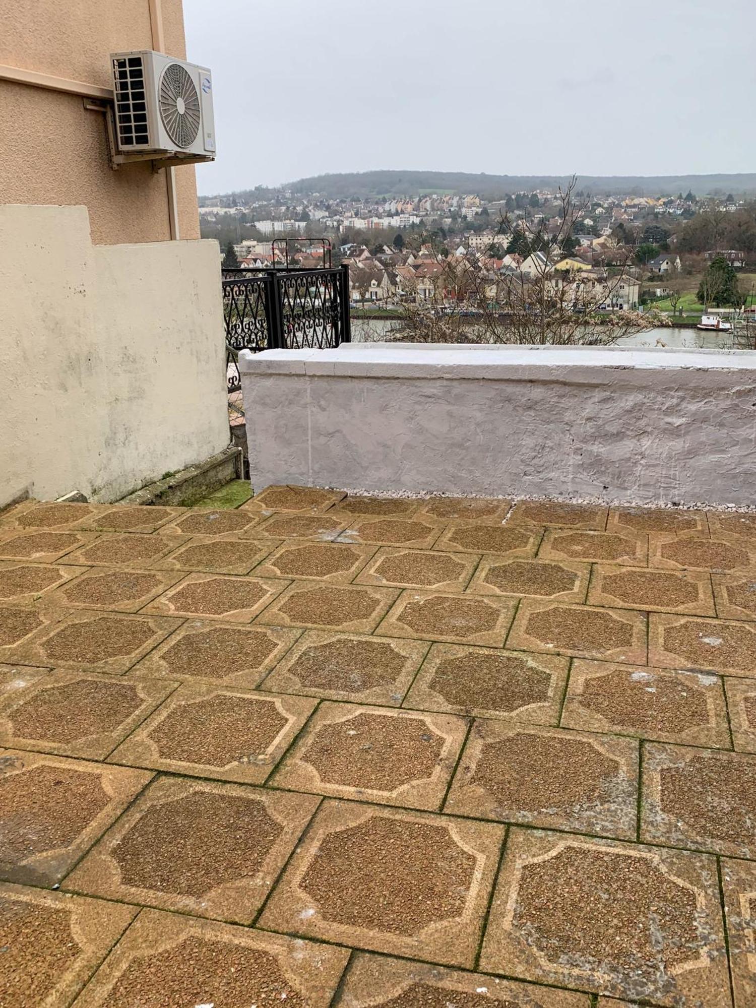 Le Mini Panoramique Vue Sur Seine Arrivee Autonome Lägenhet Conflans-Sainte-Honorine Exteriör bild